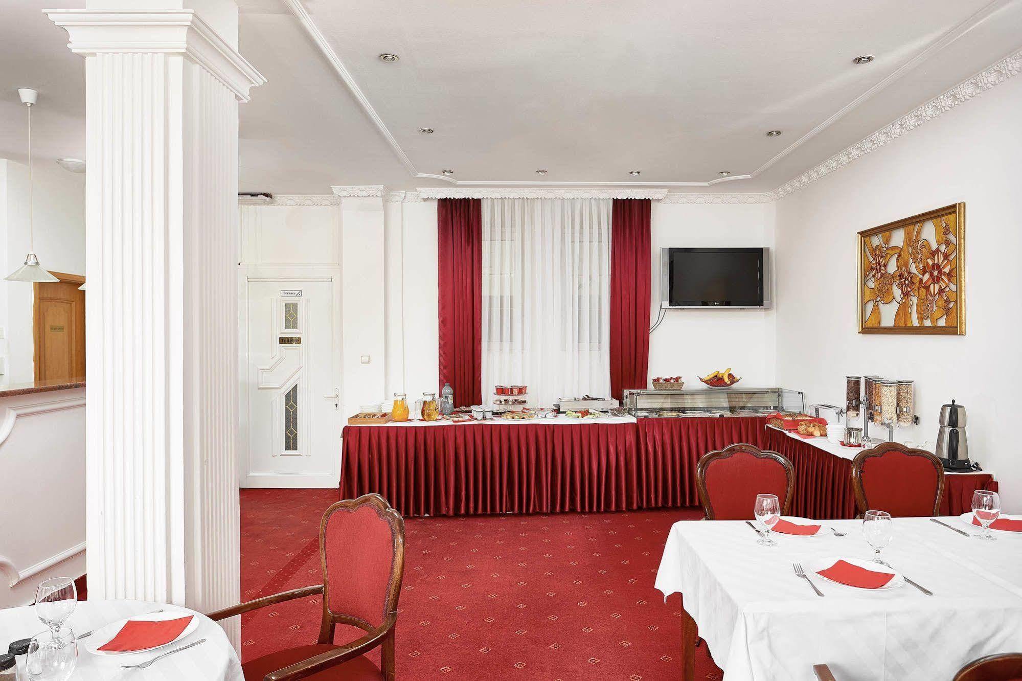 Hotel Victoria Üsküp Dış mekan fotoğraf